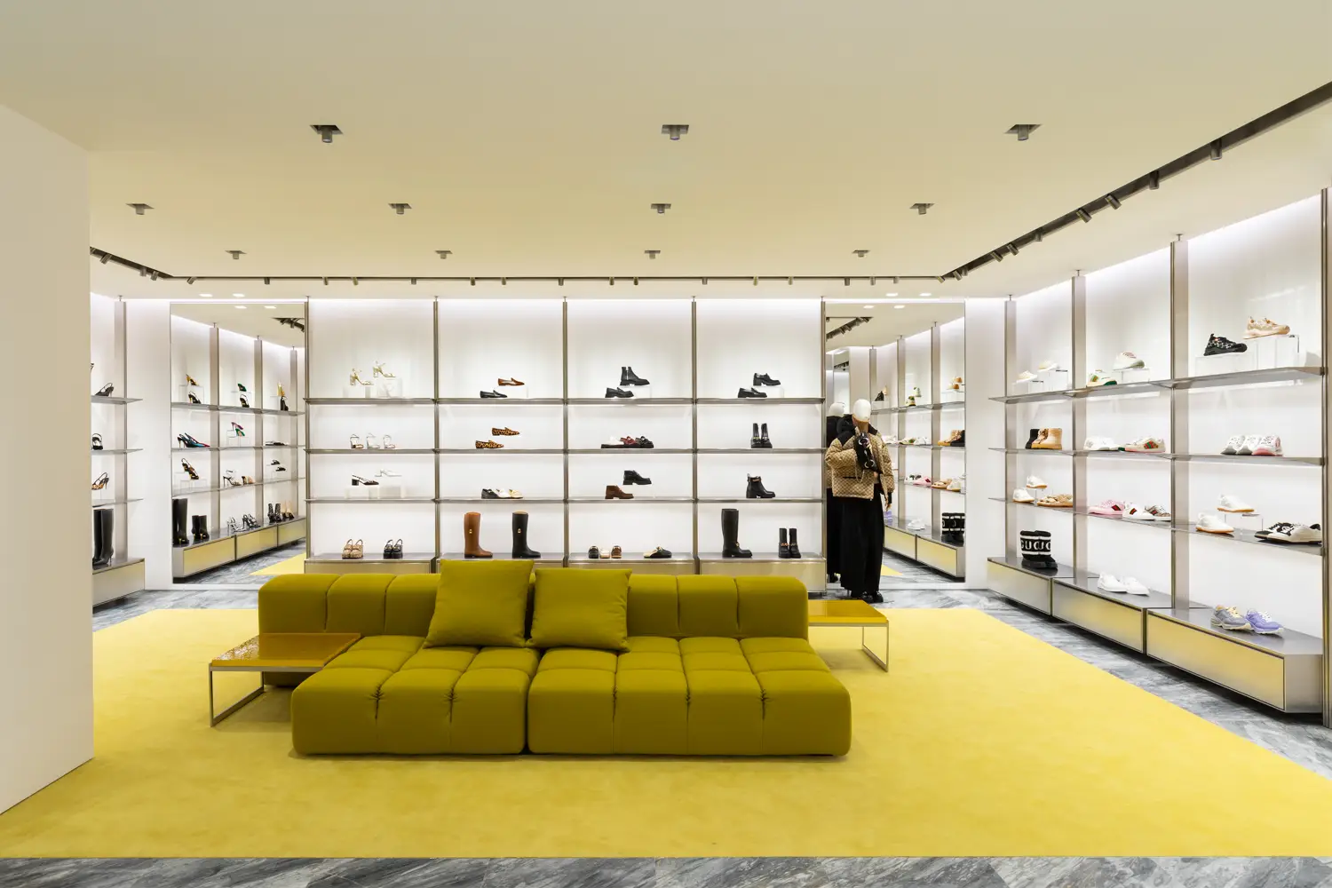 B&B Italia в Новом Флагманском Магазине Gucci в Милане